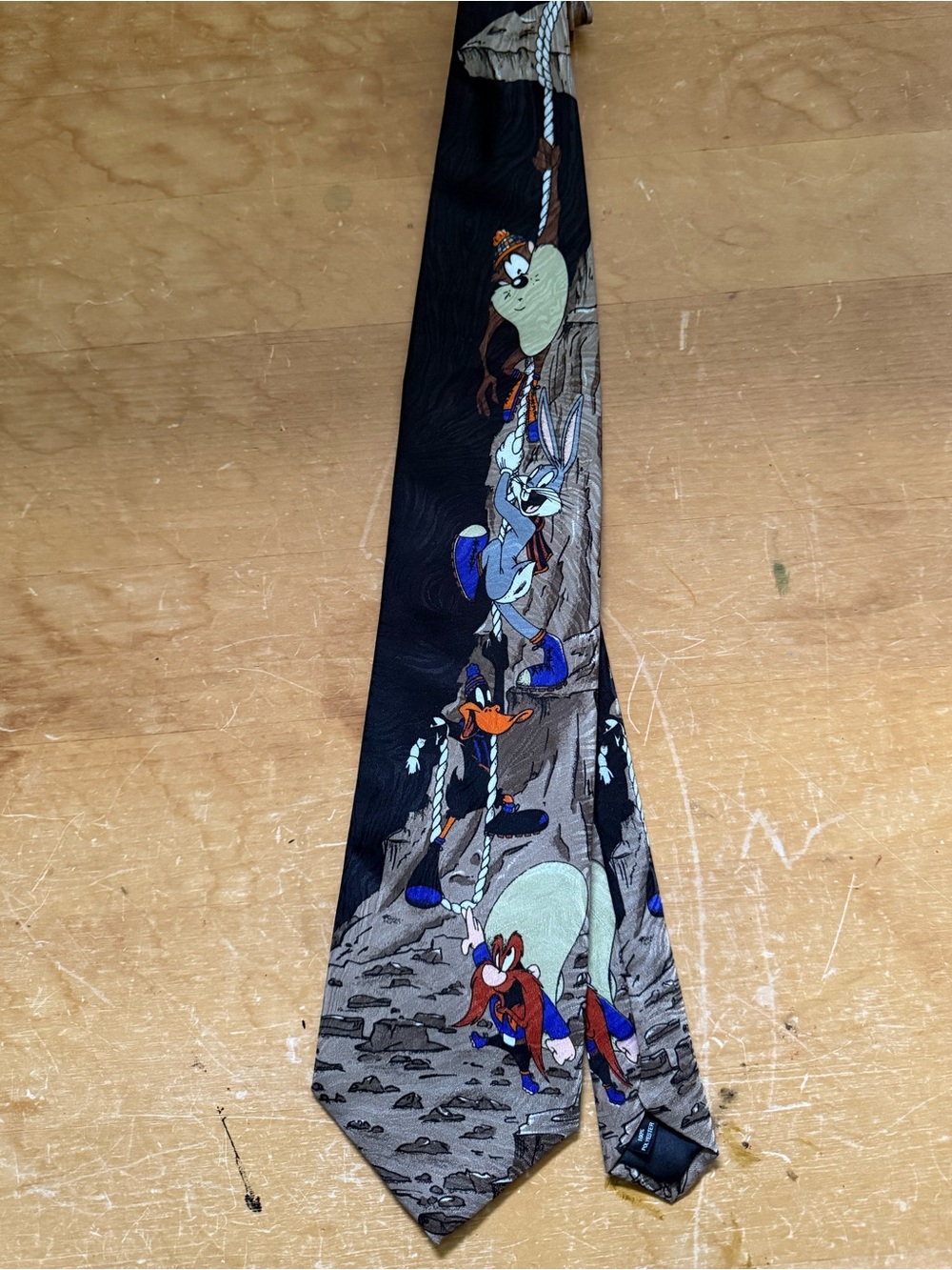 Vintage Disney Looney Tunes Rock Climbing Necktie